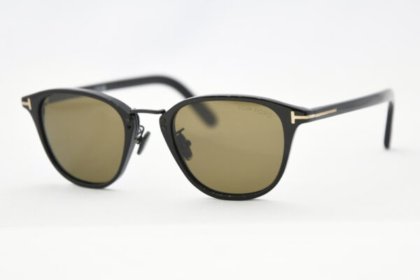 TOM FORD FT 1049D